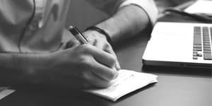 De los jefes a los líderes