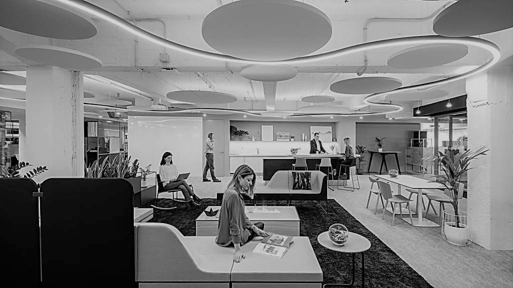 Híbrido, flexible y que impulse el cambio:  así debe ser el nuevo espacio de trabajo