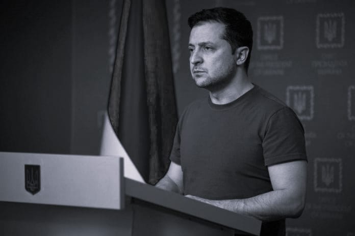 Las lecciones de liderazgo que Zelenski le está dando a Putin