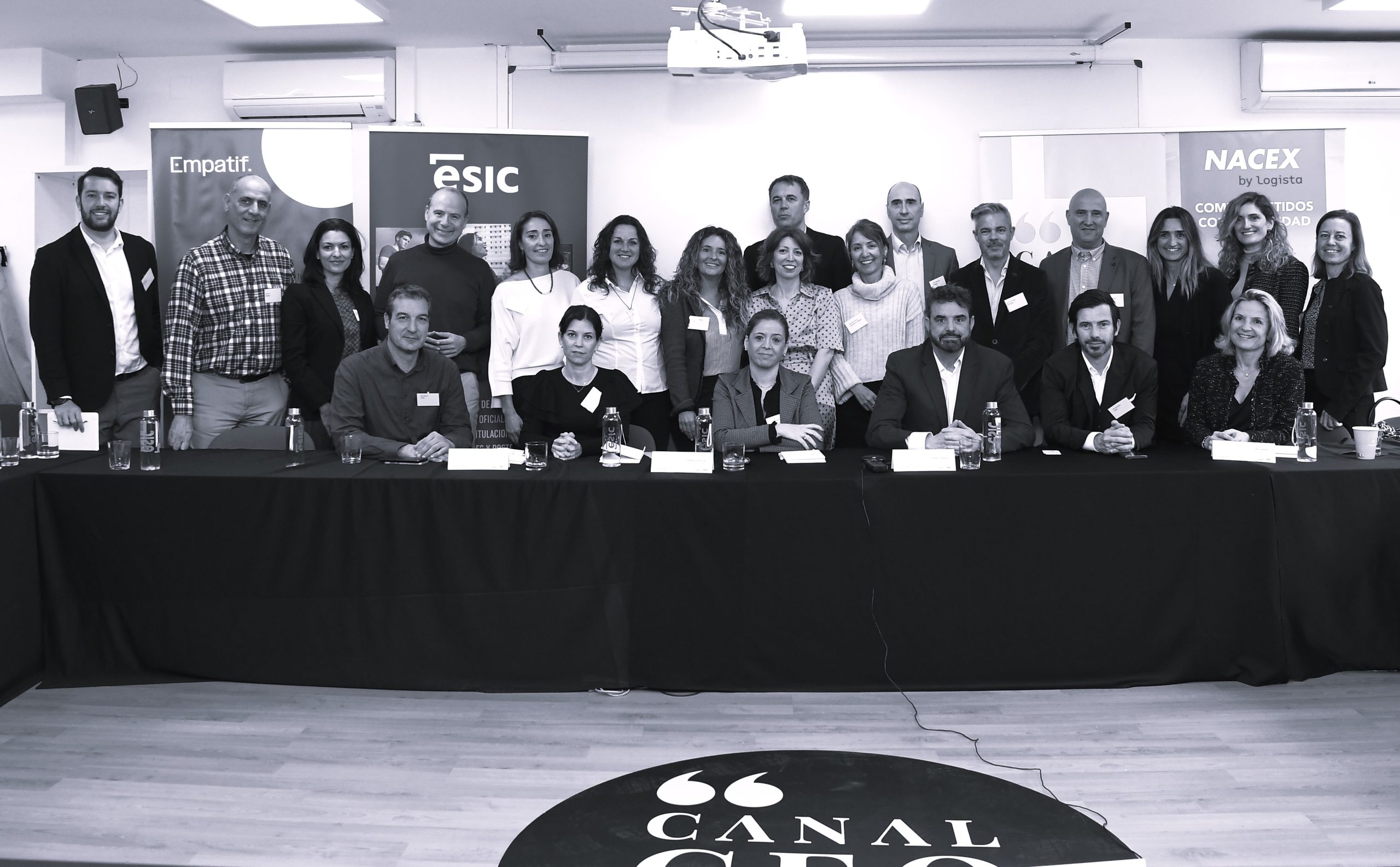 Virginio Gallardo grupo