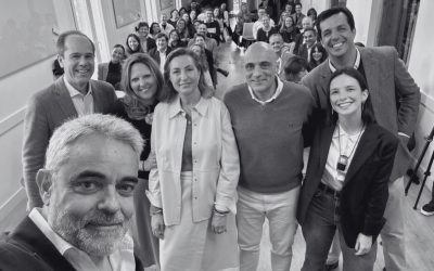 Liderar con voz propia en el entorno digital: un nexo más allá de la autenticidad, la valentía y el propósito