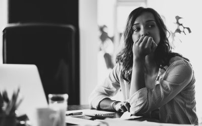 Del “me voy” al “me quedo por si acaso”: el silencio del job hugging en la era de la IA