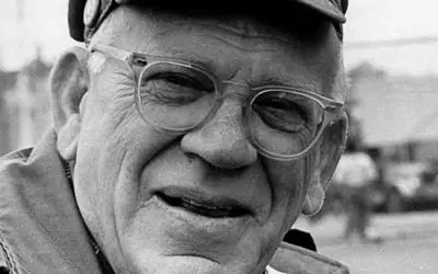En tiempos de cambio, quienes estén abiertos al aprendizaje se adueñarán del futuro, mientras que aquellos que creen saberlo todo estarán bien equipados para un mundo que ya no existe», Eric Hoffer