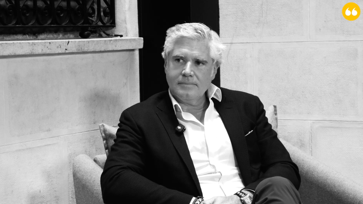 David Vega, CEO de Lexington sentado durante la entrevista.
